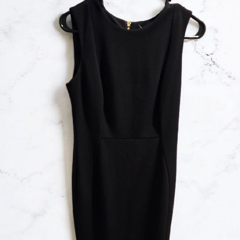 Calvin Klein Elegant Black Sleeveless Dress